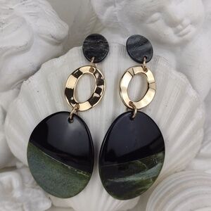 🌻3 for $15 Natasha Couture Black and Green Resin Drop Earrings with Gold Links